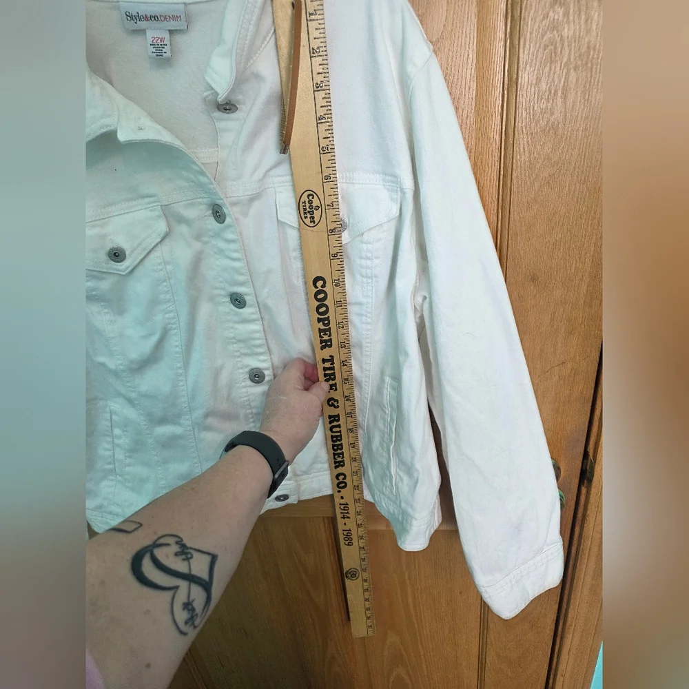 Size 22w Ladies White Jean Jacket - Picture 5 of 10